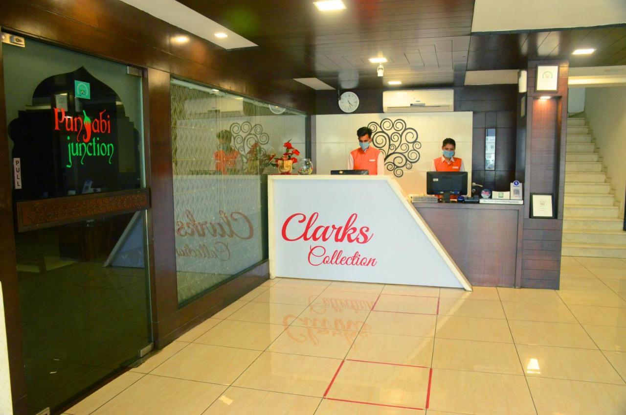 Hotel Clarks Collection Vadodara Exteriör bild