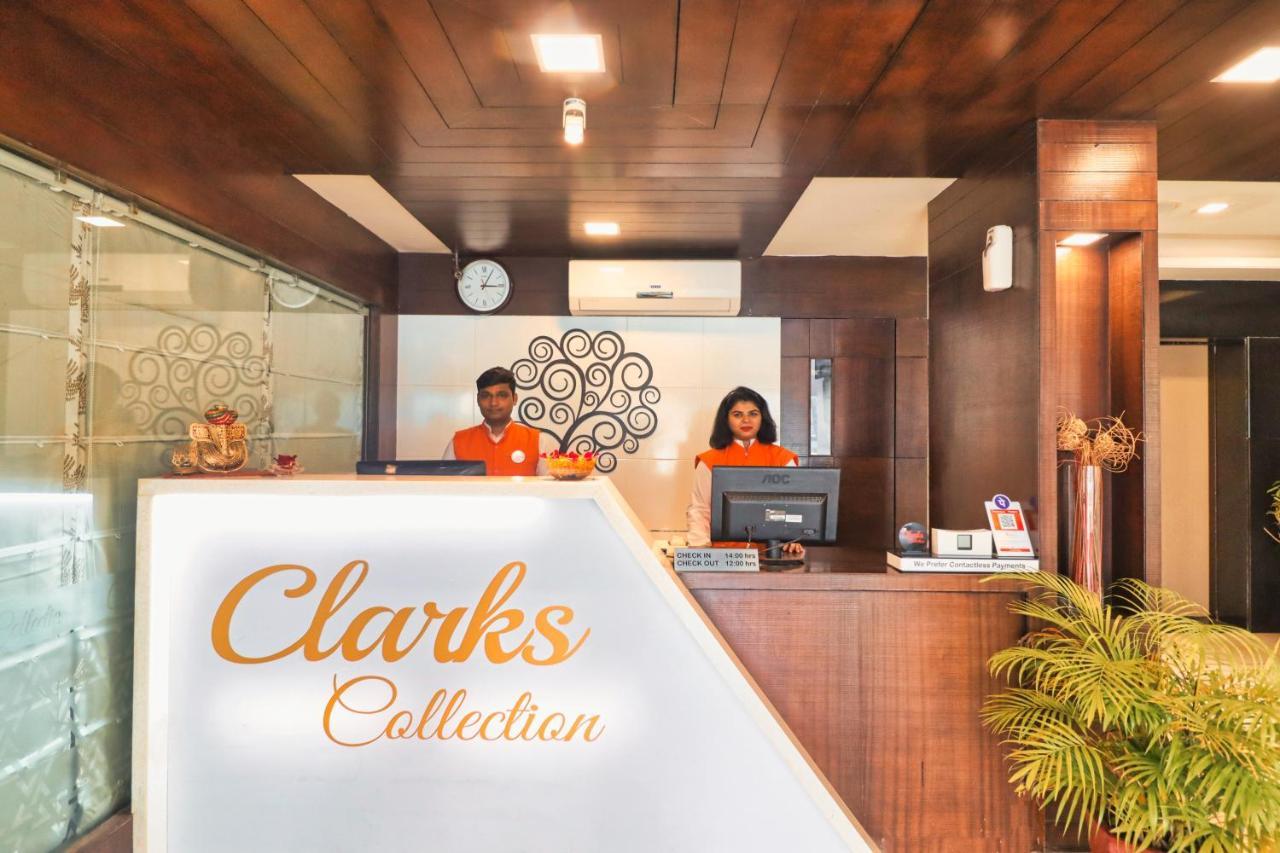 Hotel Clarks Collection Vadodara Exteriör bild