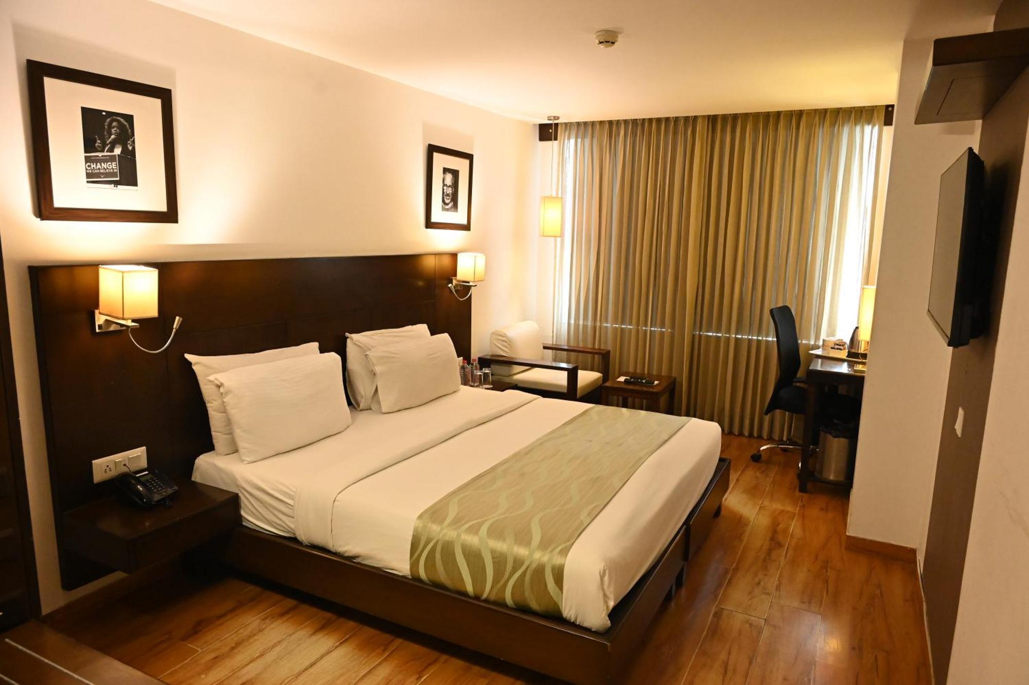 Hotel Clarks Collection Vadodara Exteriör bild
