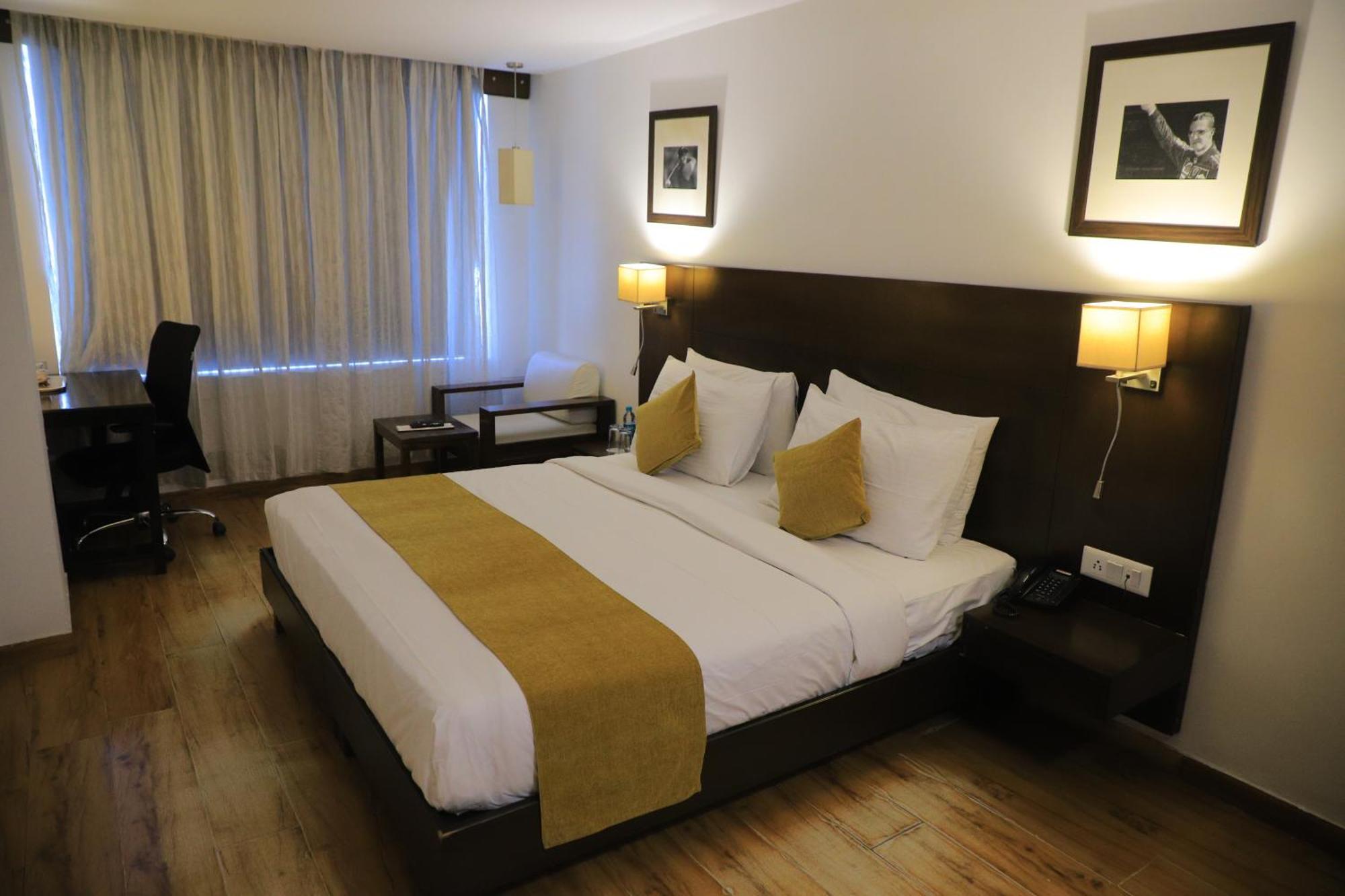 Hotel Clarks Collection Vadodara Exteriör bild
